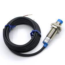 [AZT37160] DETECTEUR PR12-4DP3 10-30VDC PNPNO+NC